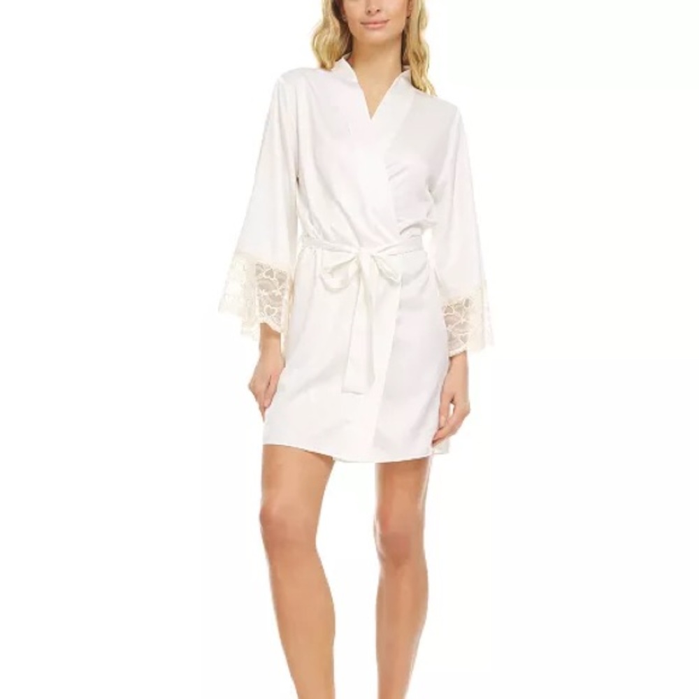 Flora Nikrooz Ivory Lace Trim Robe & Slip Set